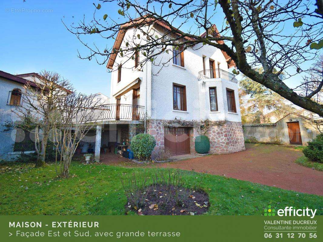 Maison à CHAZELLES-SUR-LYON