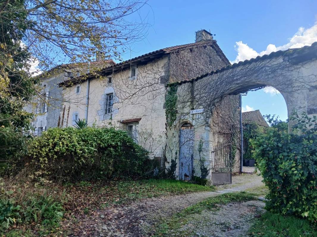 Maison à VERTEILLAC