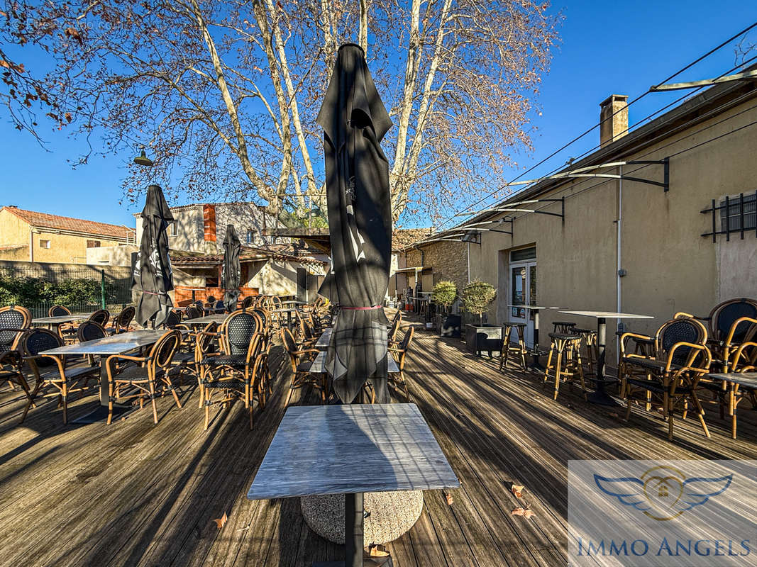 Commerce à L&#039;ISLE-SUR-LA-SORGUE