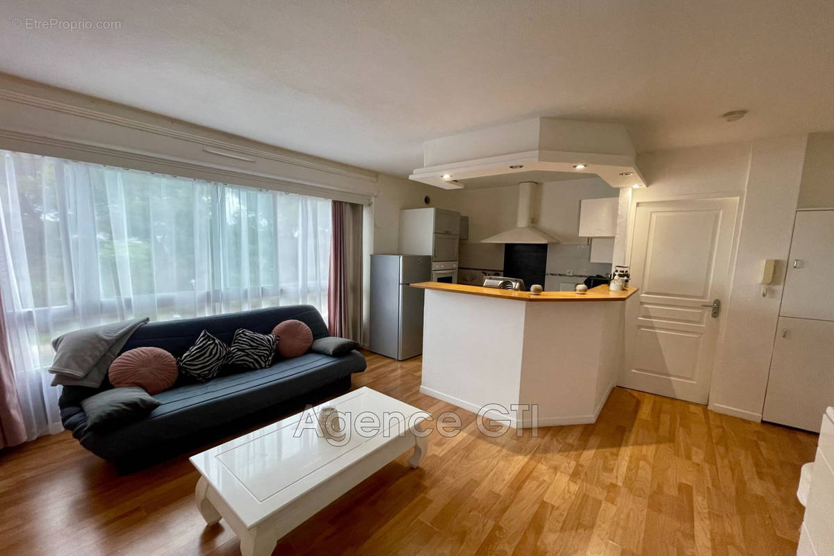 Appartement à HYERES