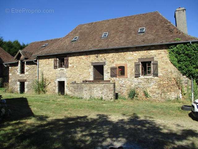 Maison à SAINT-YRIEIX-LA-PERCHE