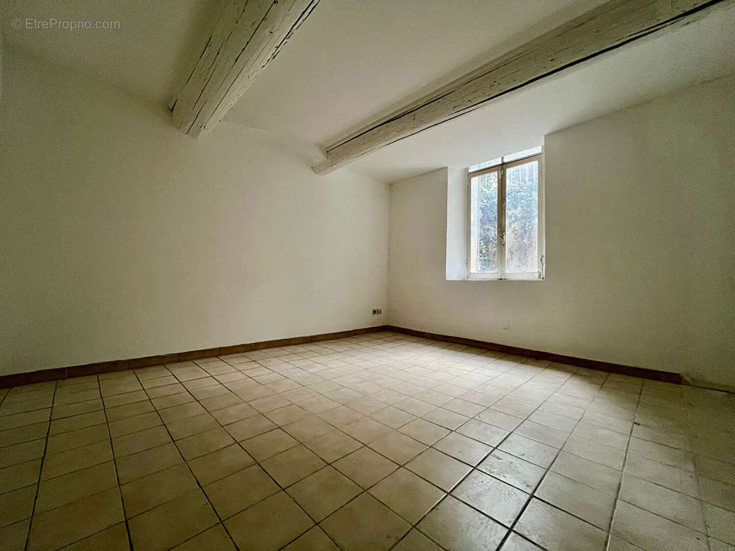 Appartement à MARSEILLE-5E