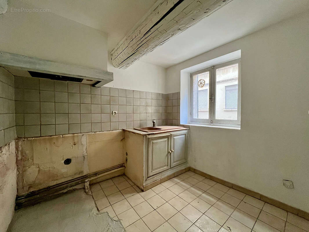 Appartement à MARSEILLE-5E