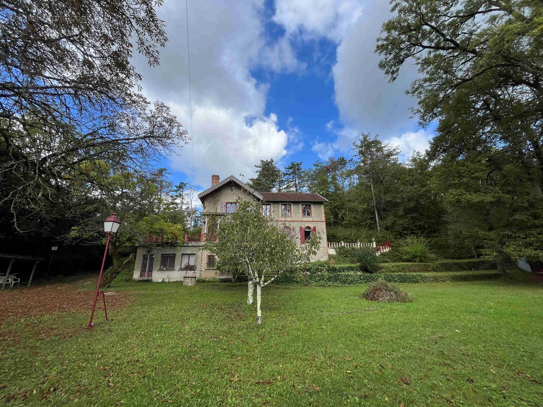 Maison à VOUTENAY-SUR-CURE