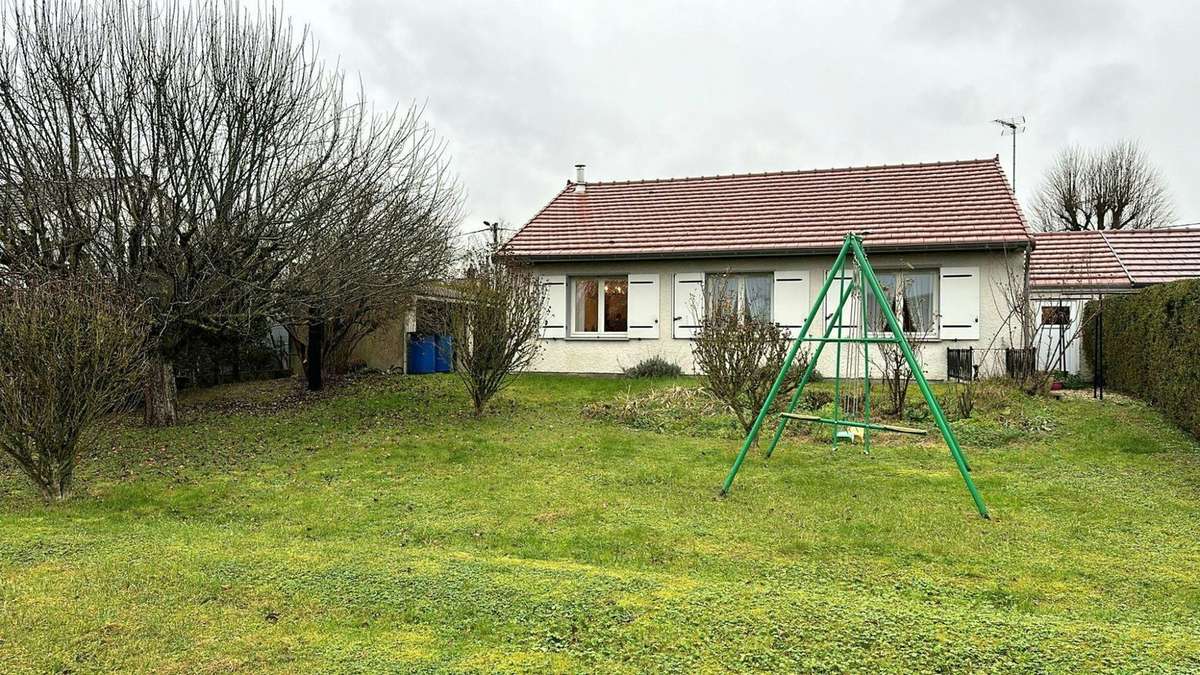 Maison à SAINT-JULIEN