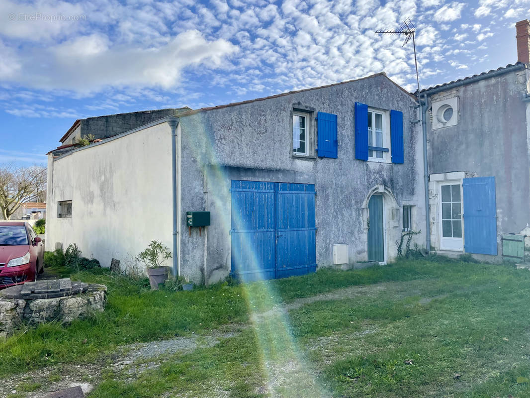 Maison à BOURCEFRANC-LE-CHAPUS