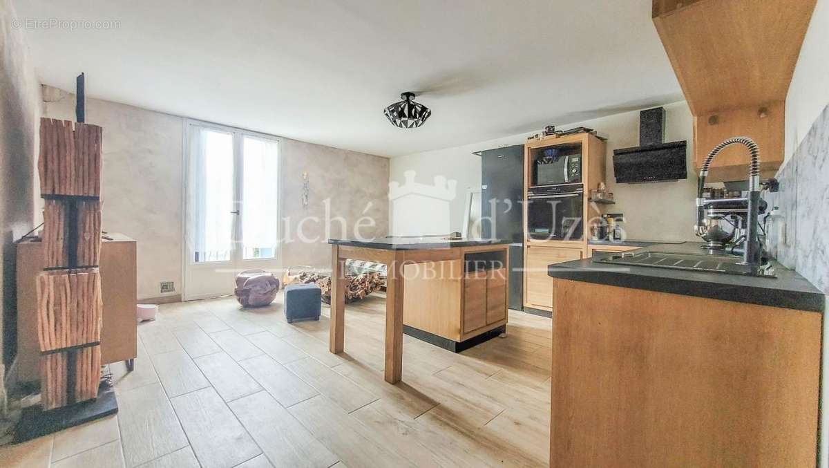 Appartement à UZES