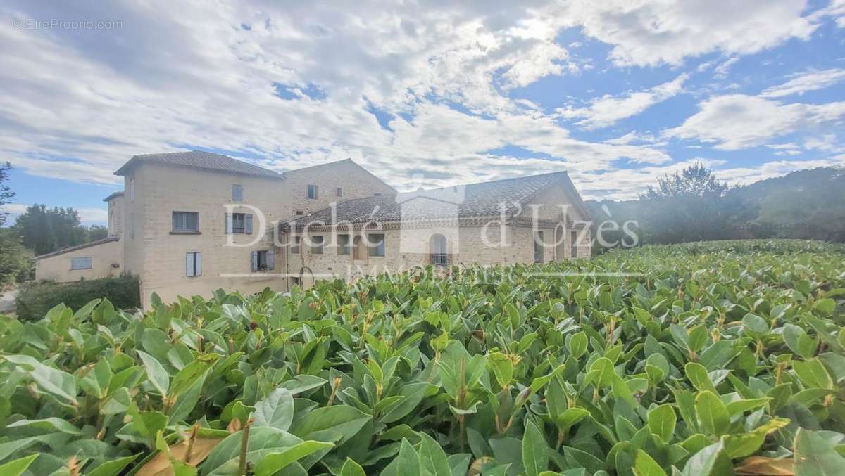 Appartement à UZES