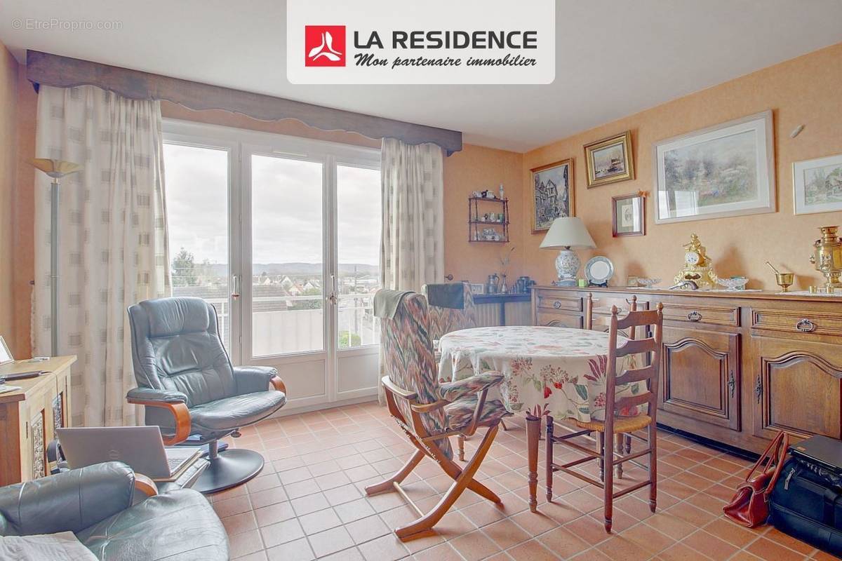 Appartement à SAINT-ETIENNE-DU-ROUVRAY