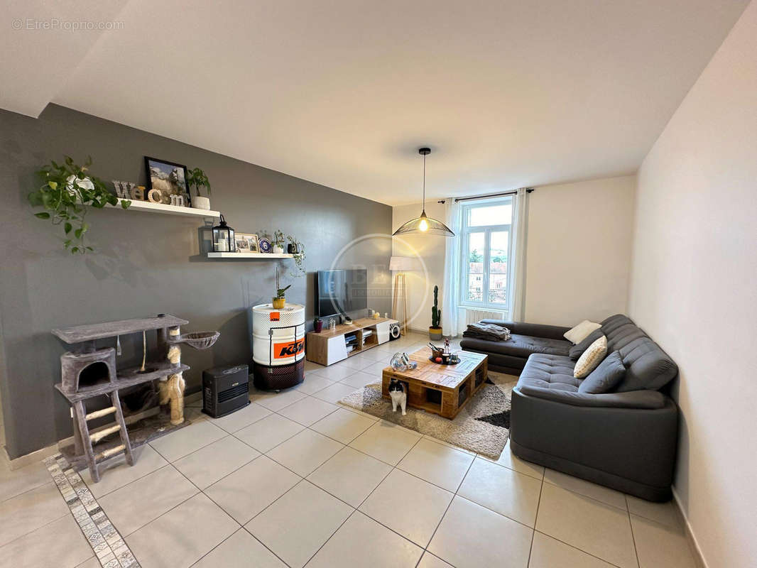 Appartement à SAINT-SYMPHORIEN-SUR-COISE