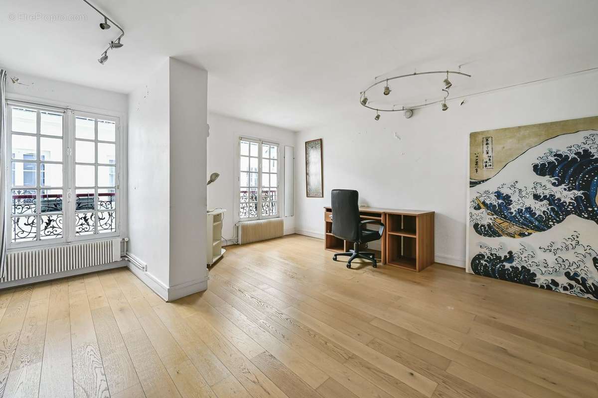 Appartement à PARIS-7E