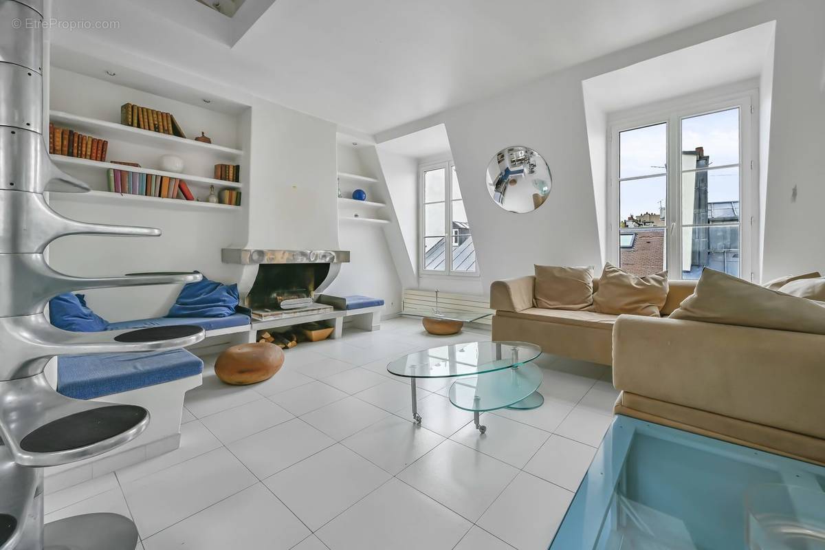 Appartement à PARIS-7E