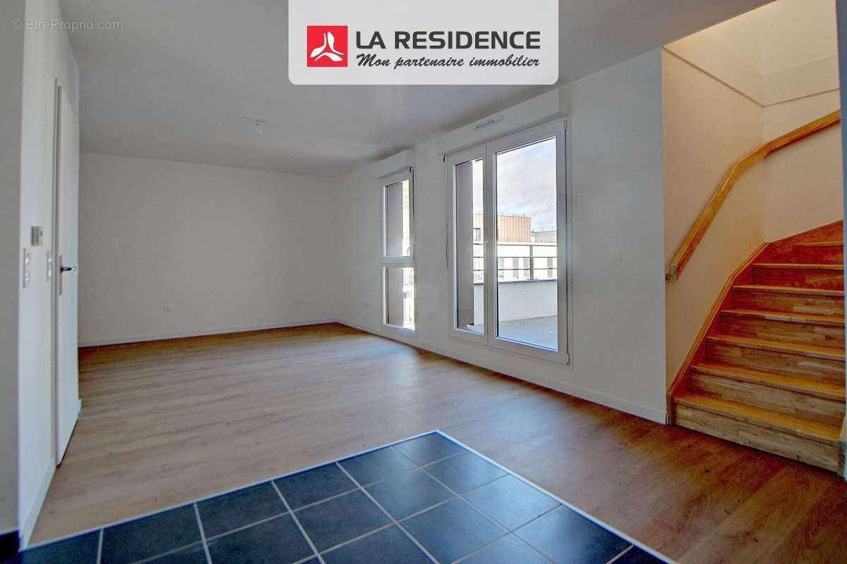 Appartement à VERNEUIL-SUR-SEINE