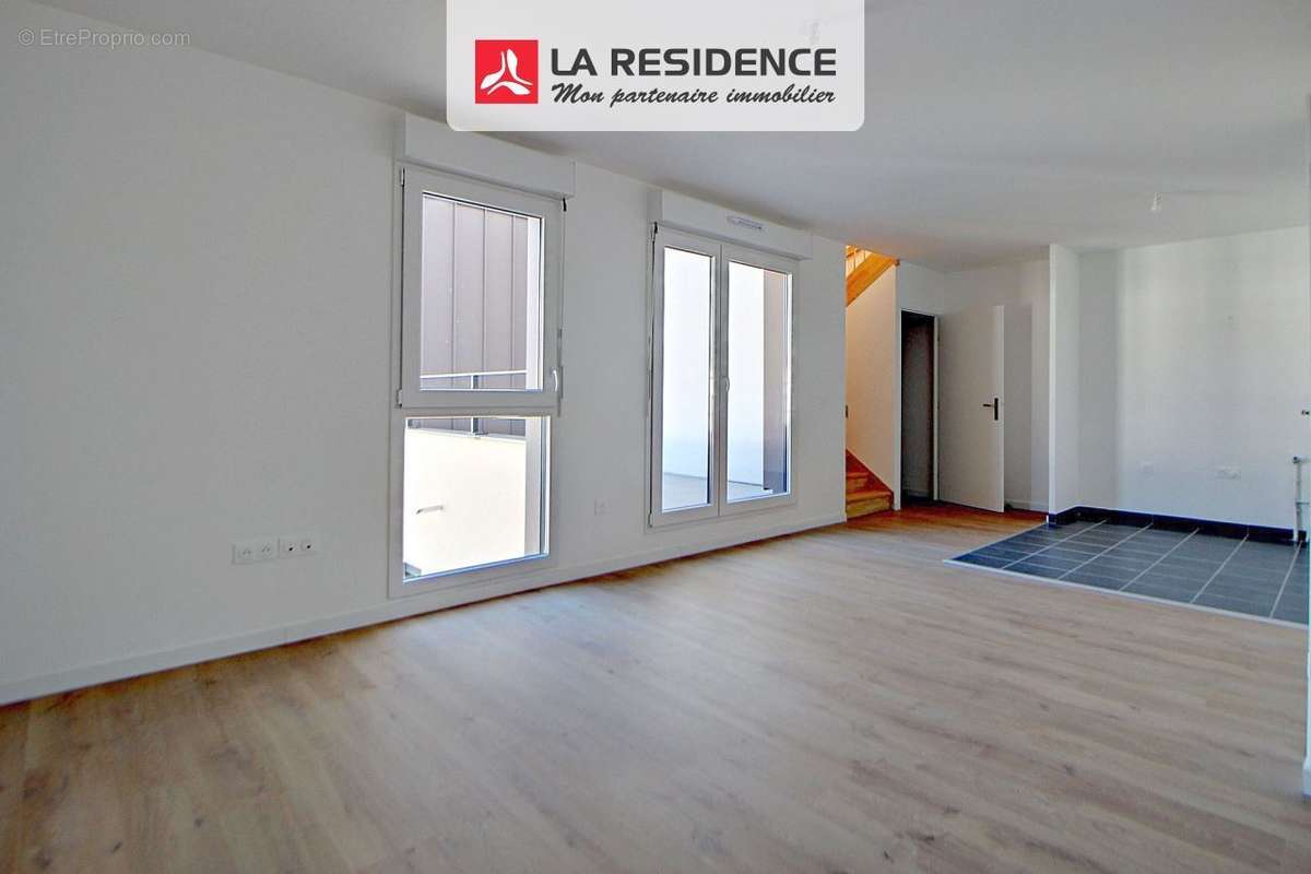 Appartement à VERNEUIL-SUR-SEINE