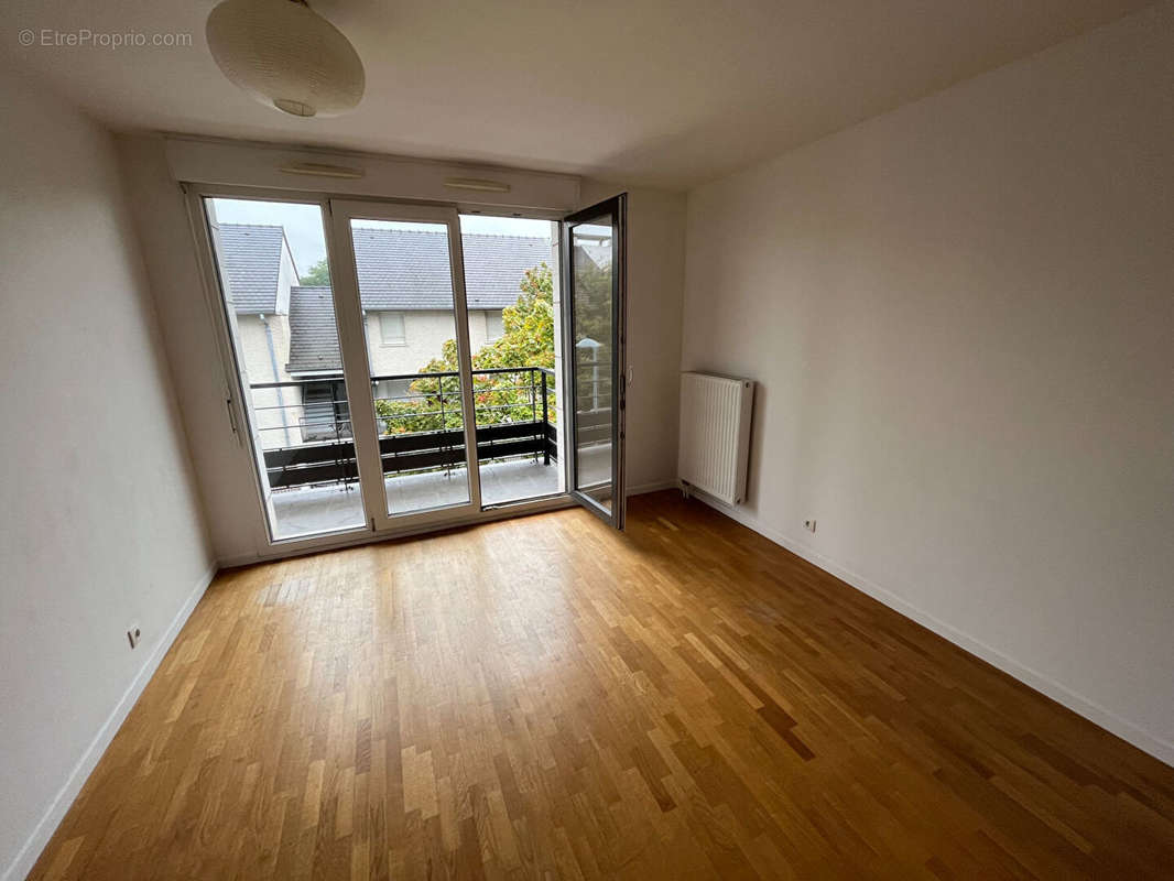 Appartement à MONTIGNY-LE-BRETONNEUX