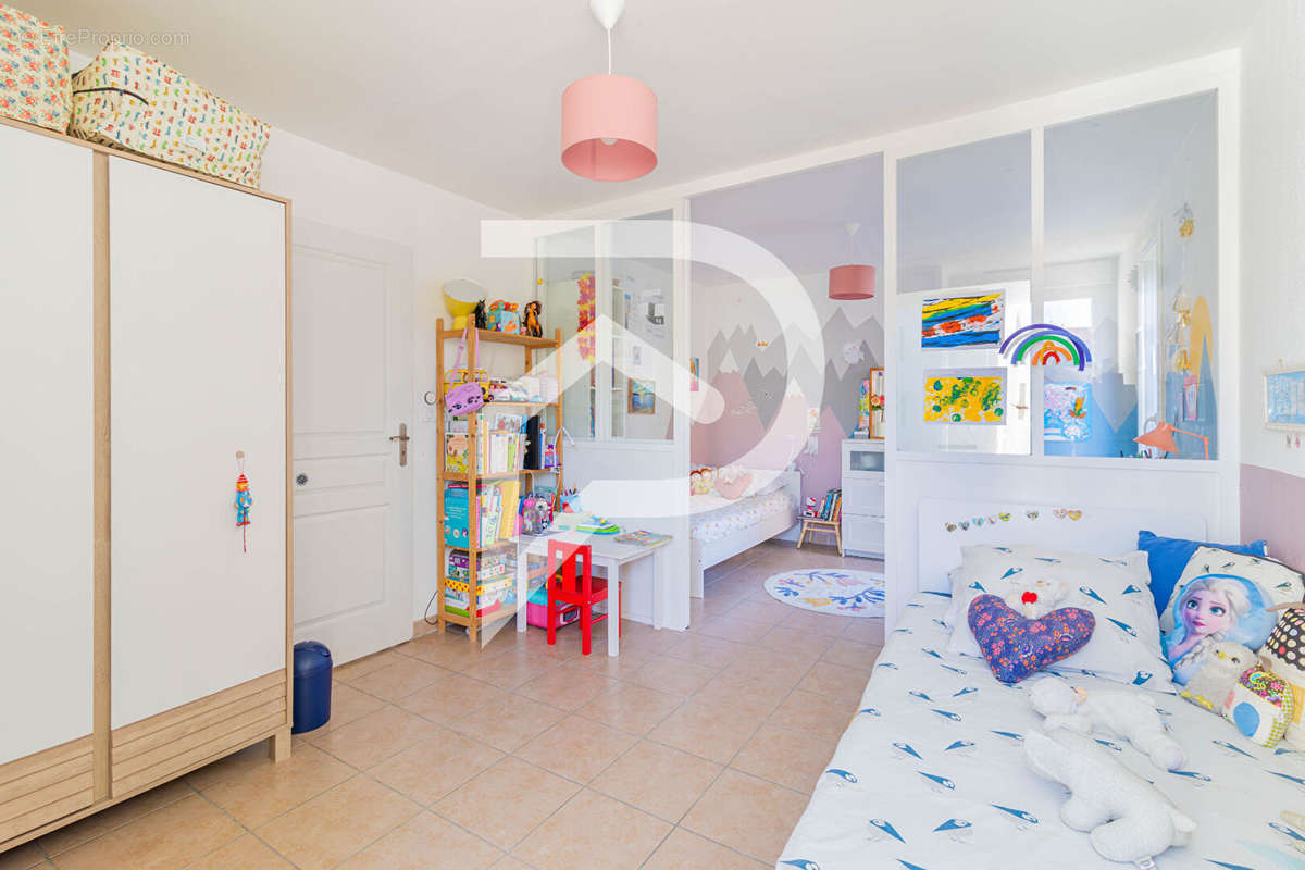 Appartement à MARSEILLE-2E