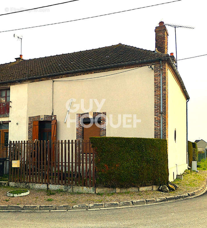 Maison à PARS-LES-ROMILLY