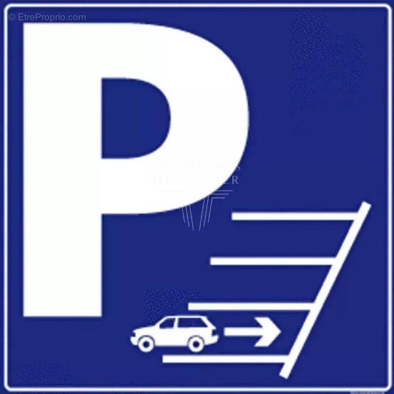 Parking à PARIS-16E