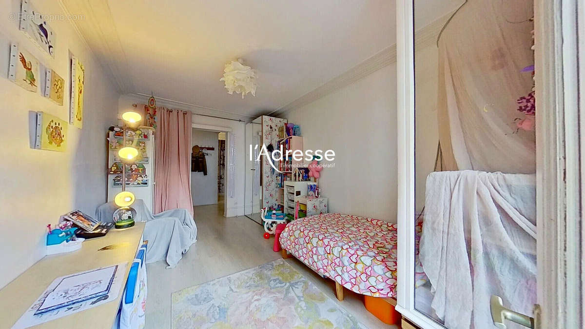 Appartement à PARIS-15E