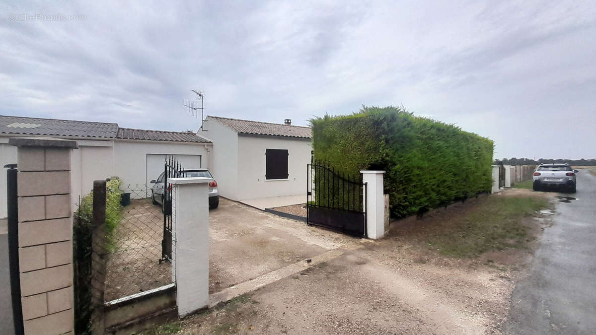 Maison à TONNAY-BOUTONNE