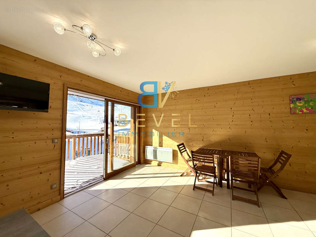 Appartement à LE CHATEL