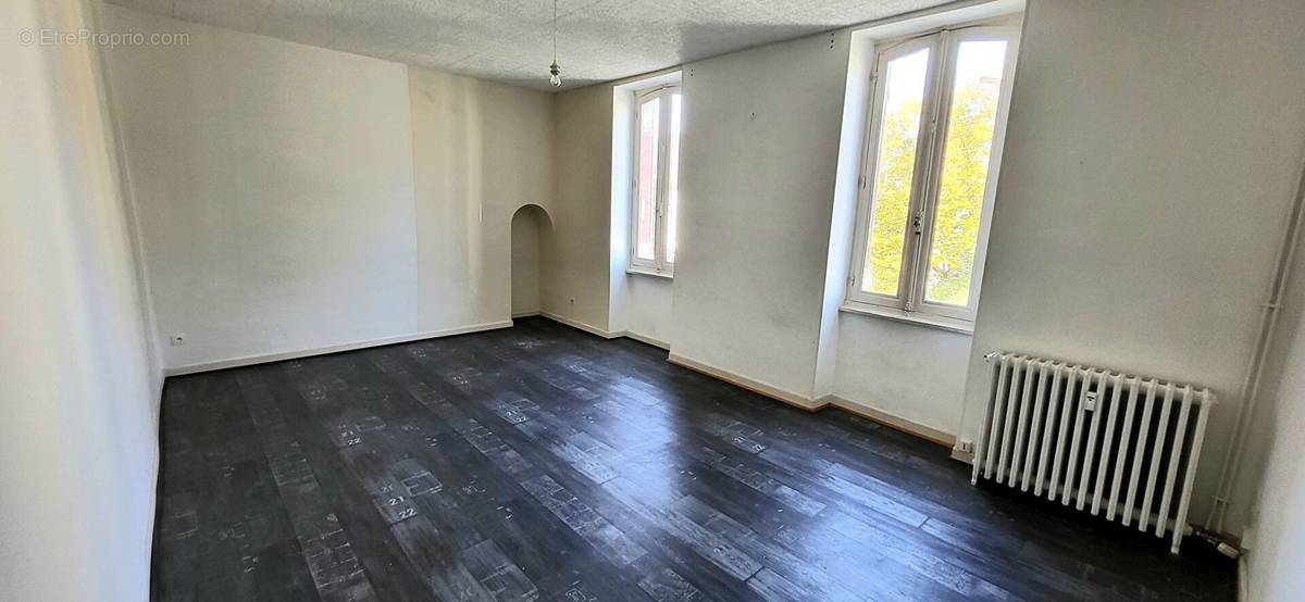 Appartement à NERIS-LES-BAINS