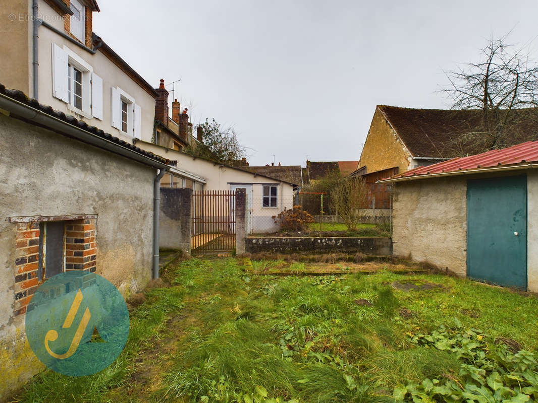 Maison à ARQUIAN