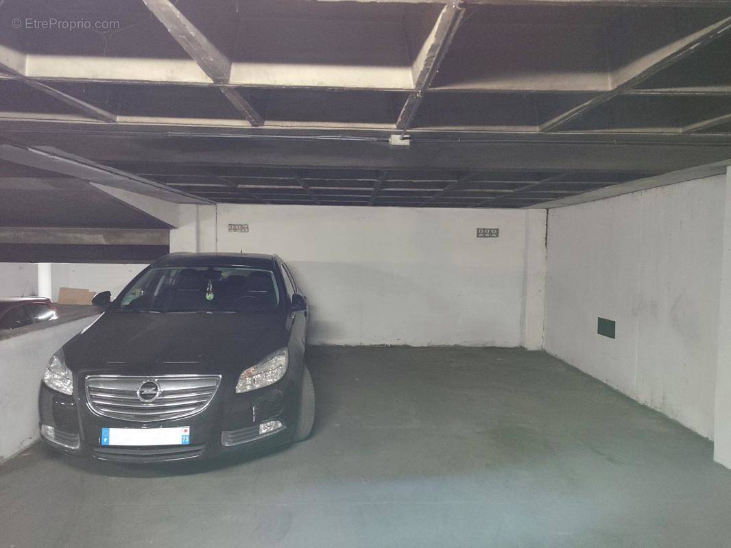 Parking à PARIS-13E