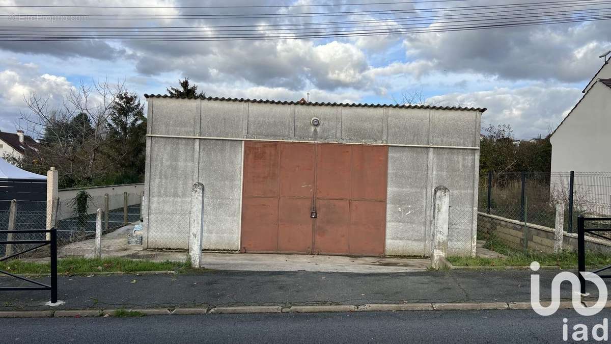 Photo 4 - Parking à SAINTRY-SUR-SEINE