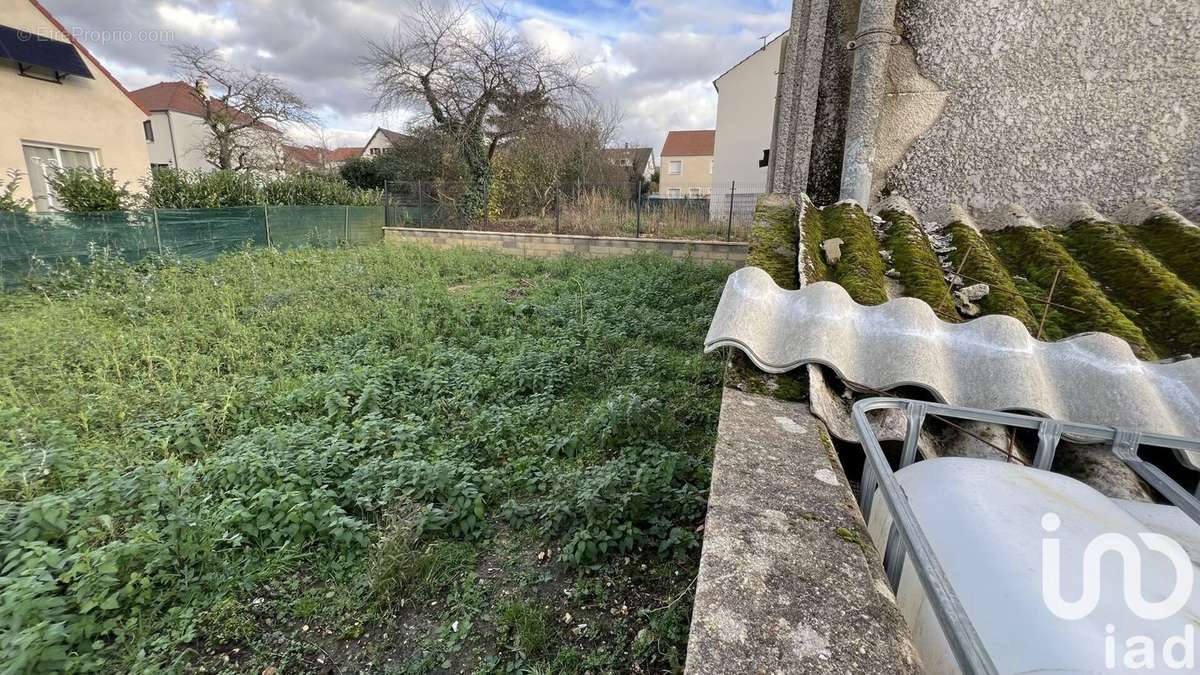 Photo 9 - Parking à SAINTRY-SUR-SEINE