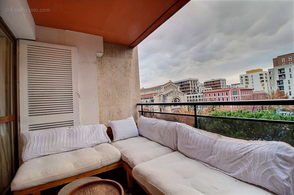 Appartement à MARSEILLE-2E