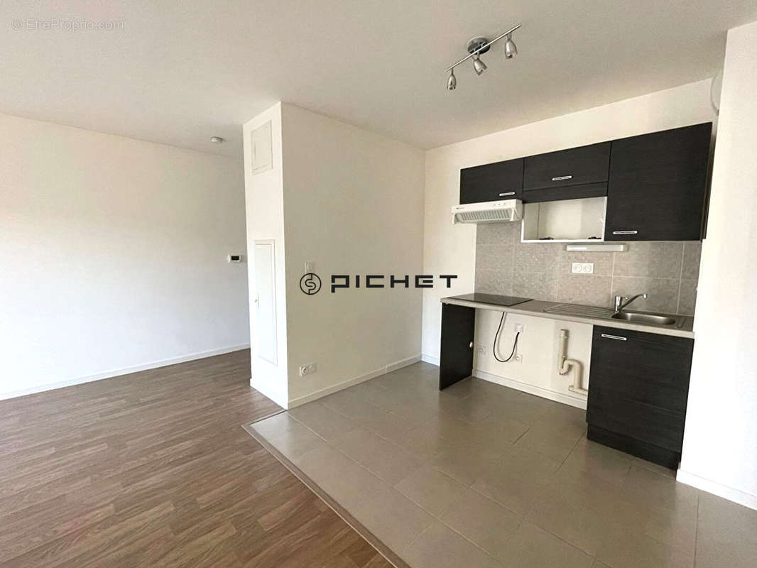 Appartement à MENNECY