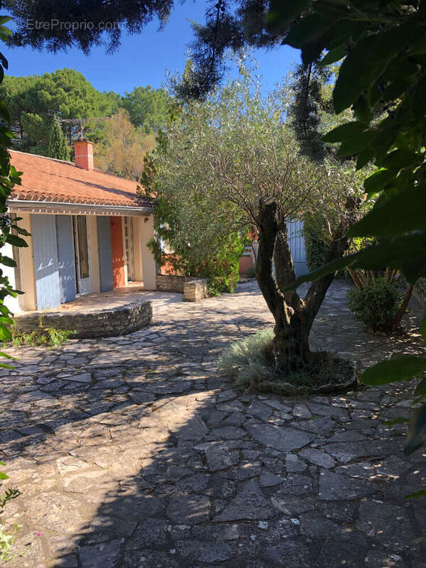 Maison à ROUSSILLON