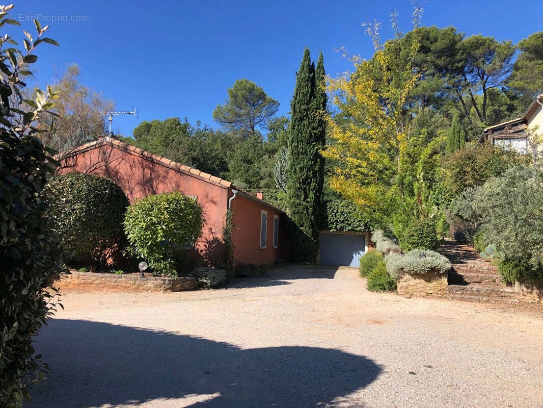 Maison à ROUSSILLON