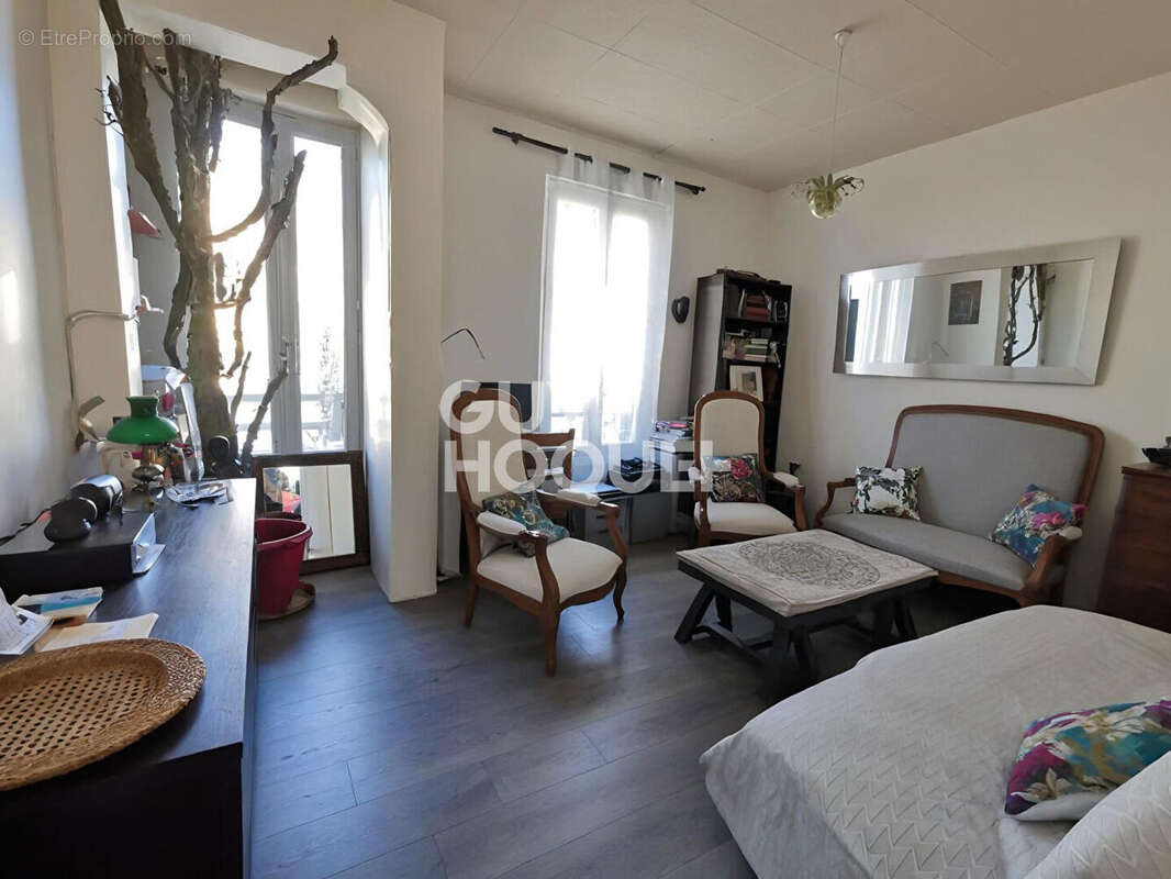 Appartement à FONTENAY-SOUS-BOIS