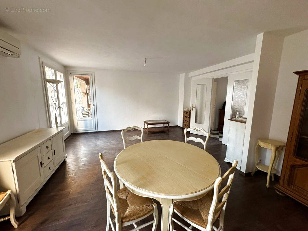 Appartement à MARSEILLE-5E