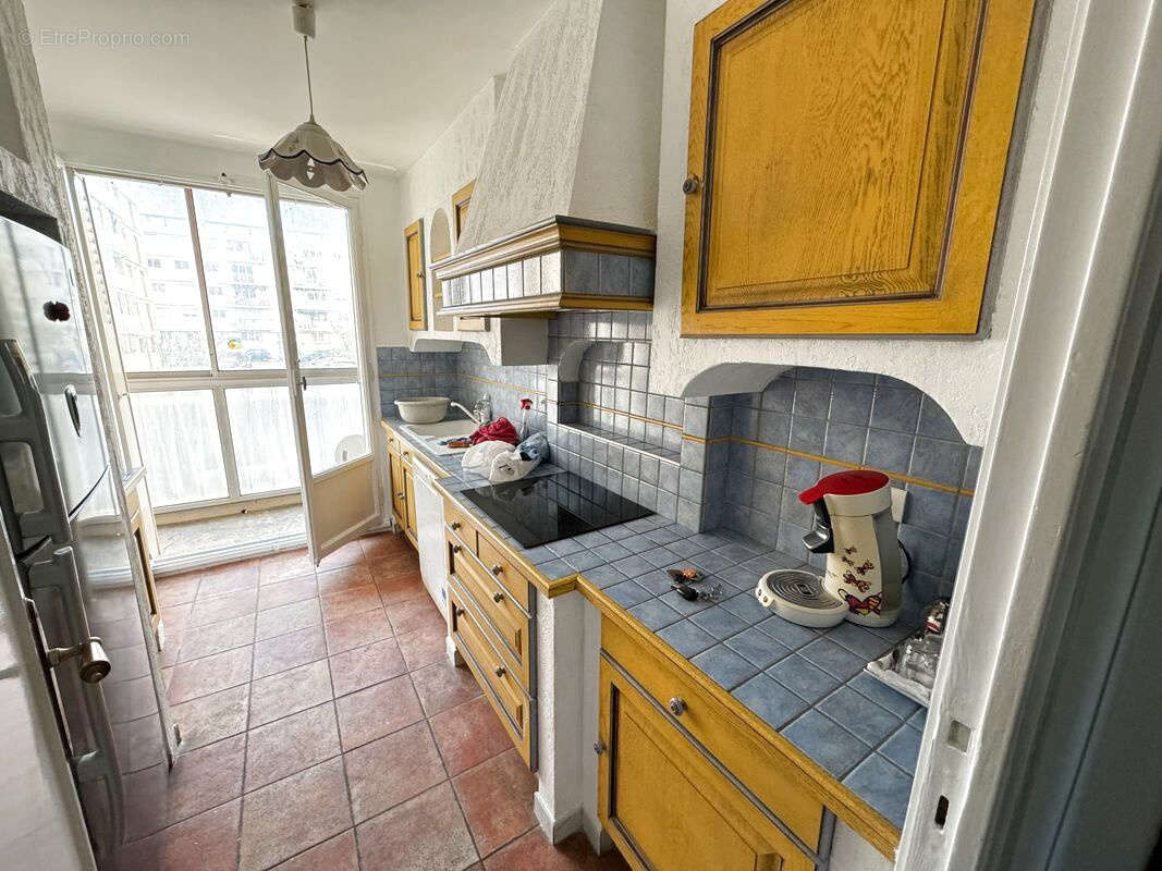 Appartement à MARSEILLE-5E