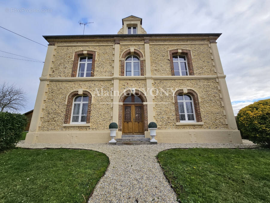 Maison à PONT-L&#039;EVEQUE