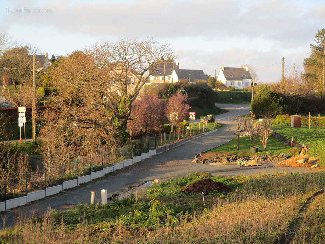 Terrain à LOCQUIREC