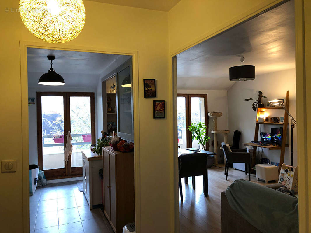 Appartement à BUC