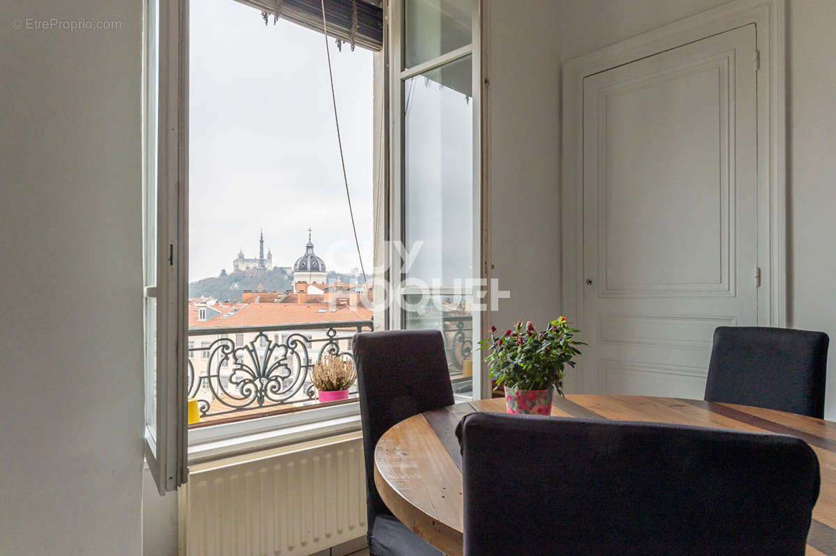 Appartement à LYON-1E