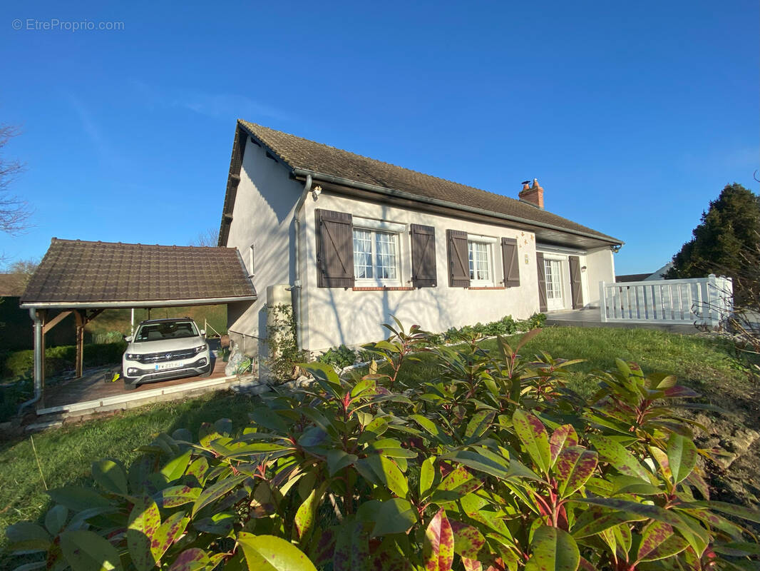 Maison à LOURY