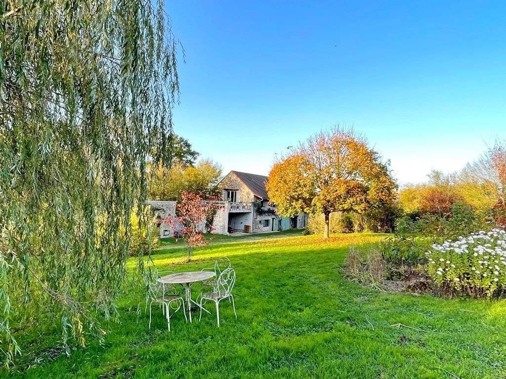 Maison à SAINT-LEGER-VAUBAN