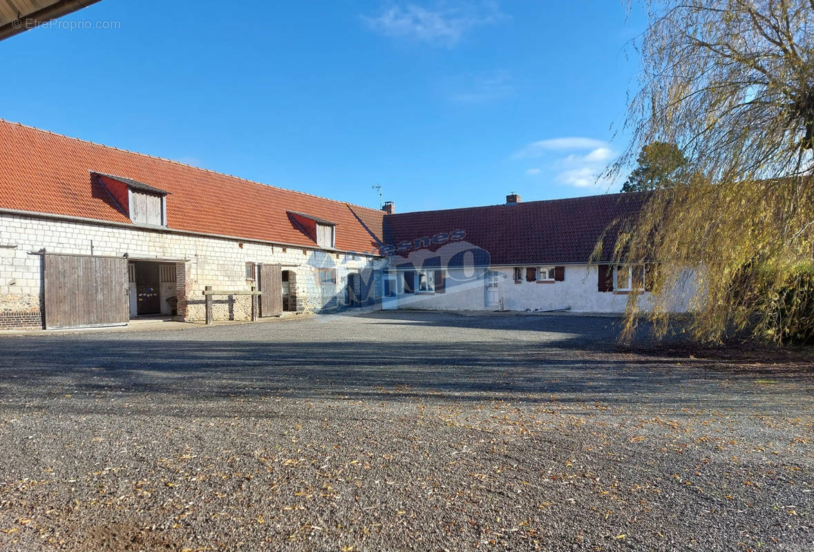 Maison à PAS-EN-ARTOIS