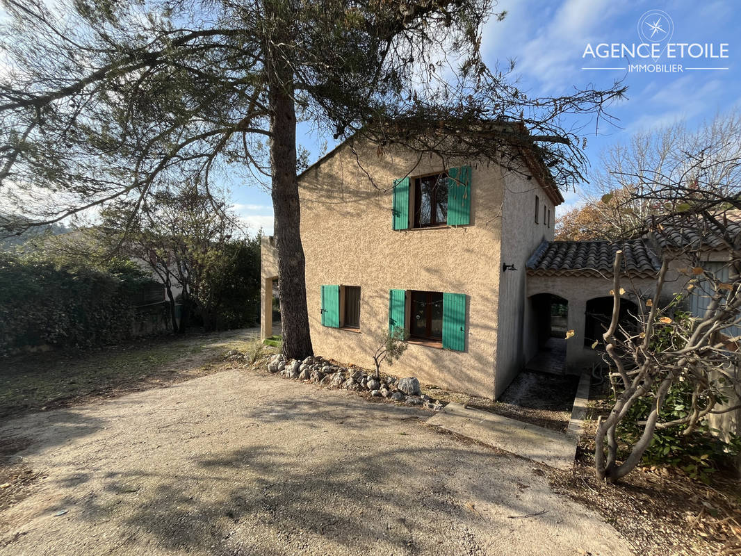 Maison à LE THOLONET