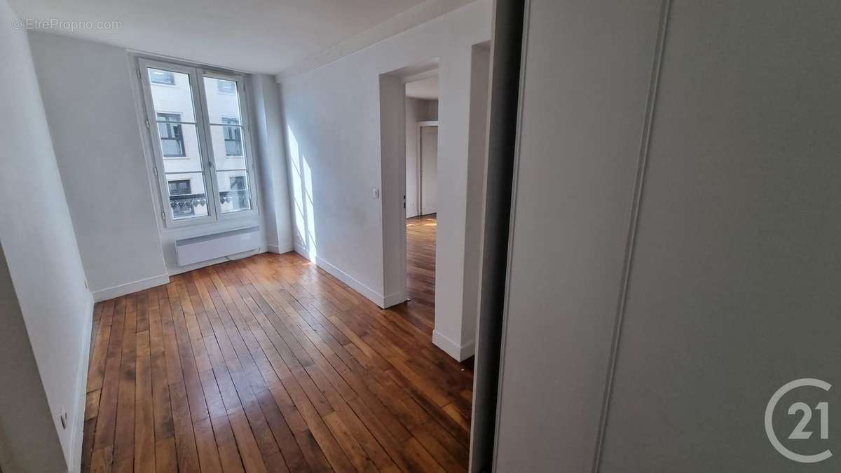 Appartement à PARIS-2E