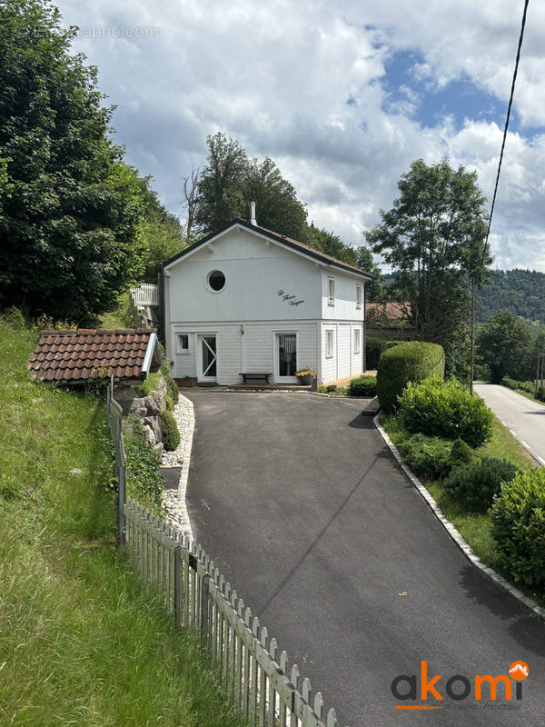 Maison à LE THOLY