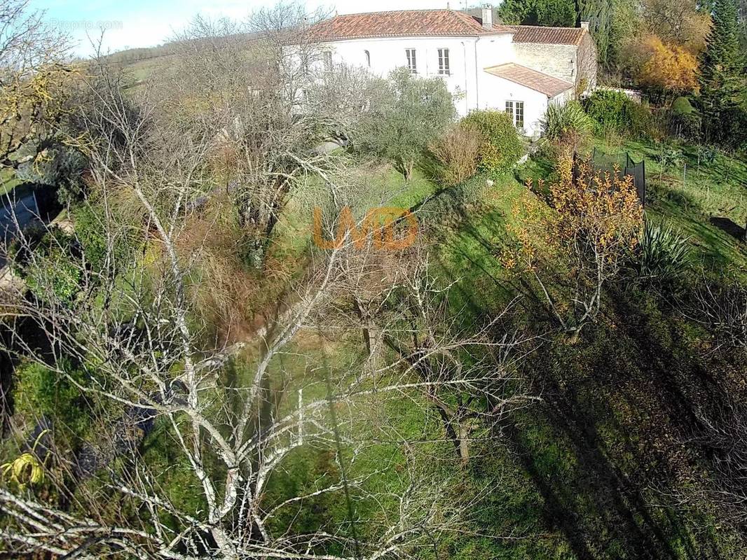 Maison à JARNAC