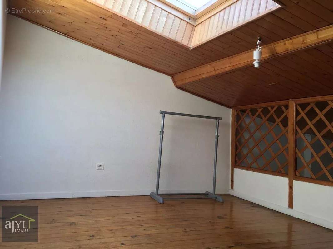 Appartement à SAINT-MAXIMIN-LA-SAINTE-BAUME