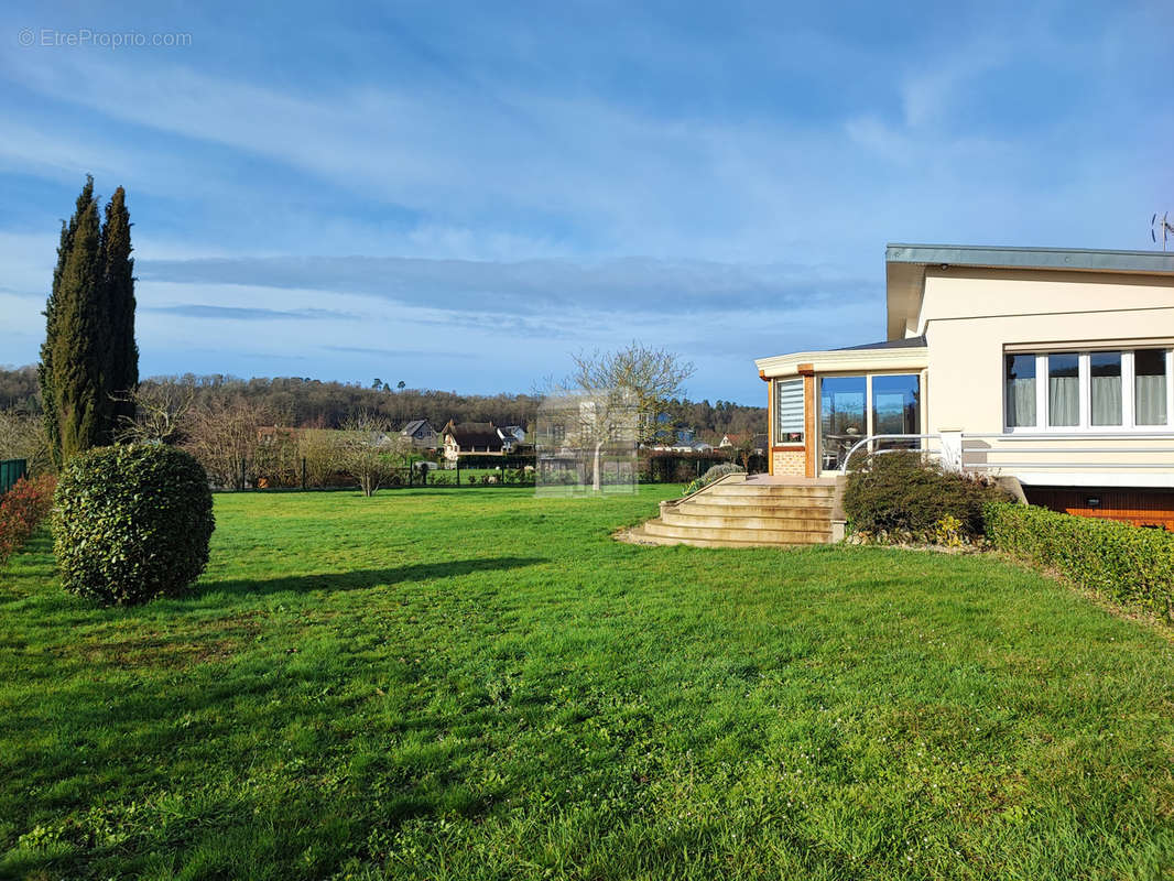 Maison à BEAUMONT-LE-ROGER